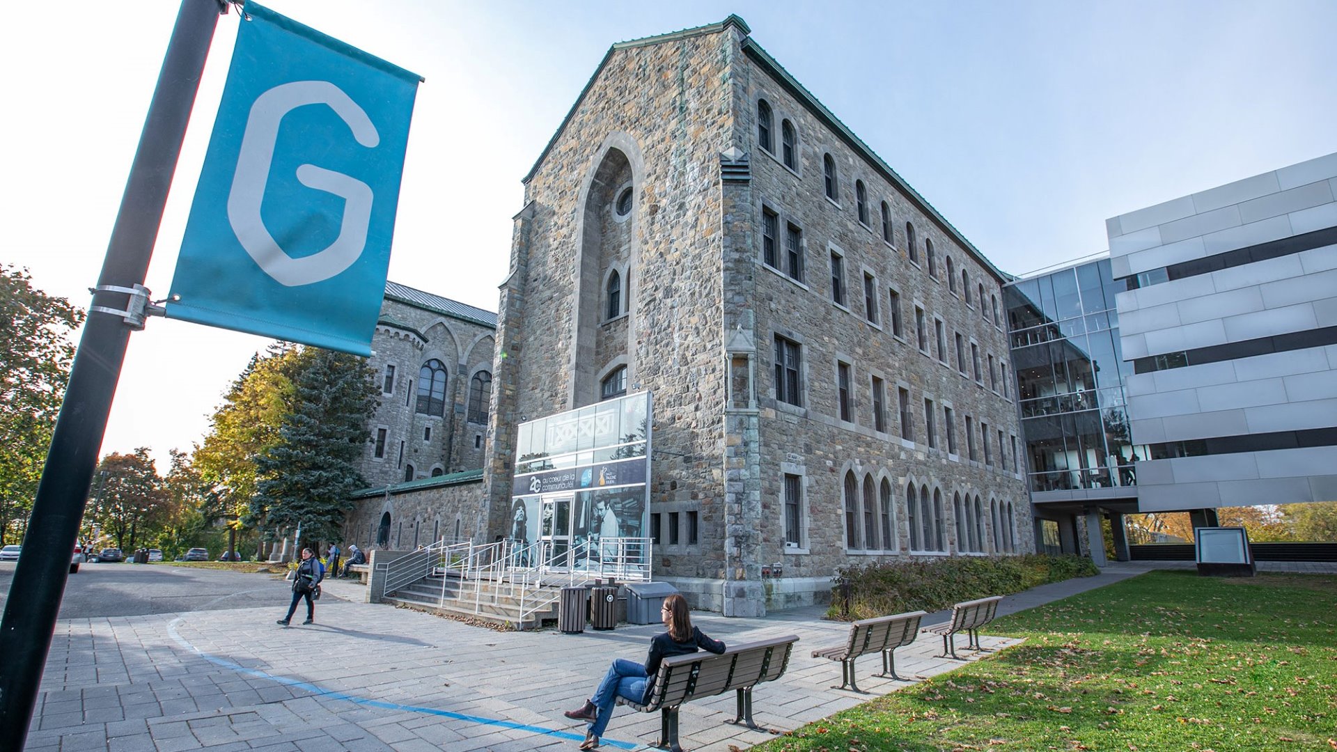 Cegep De Jonquiere Logo Université Du Québec à Chicoutimi (Fees
